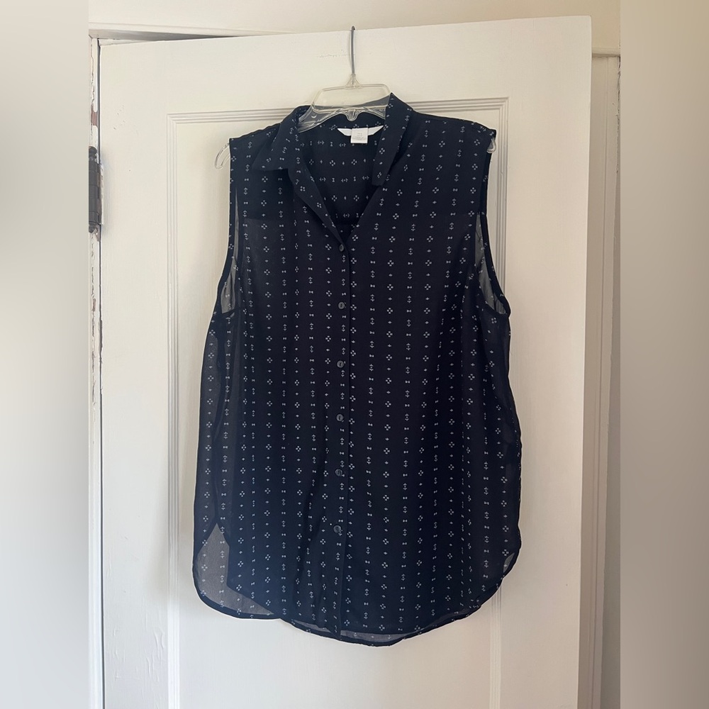 Collared sheer tank